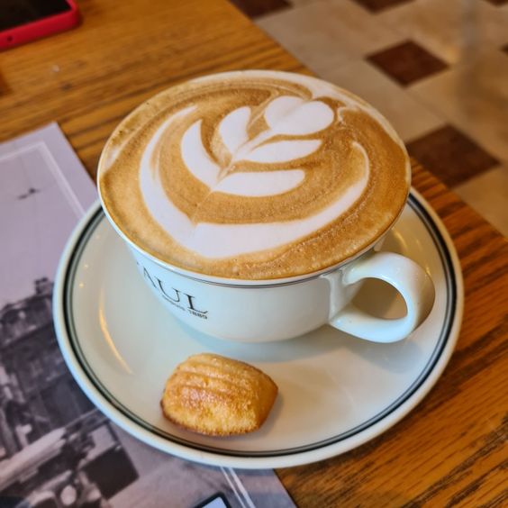 Latte là gì? Cách pha cà phê Latte nóng đơn giản tại nhà